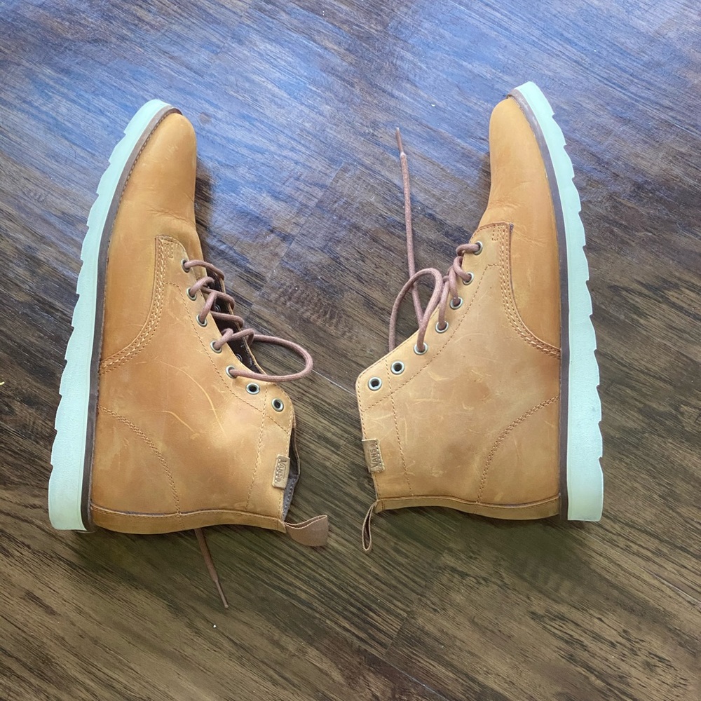 Men’s vans boots size 10.5